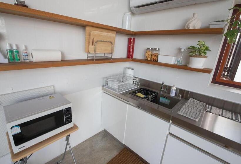 Nutnicha River House