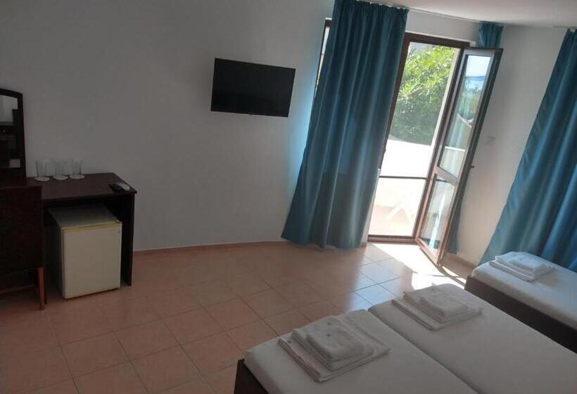 بنسيون къща за гости валена град черноморец