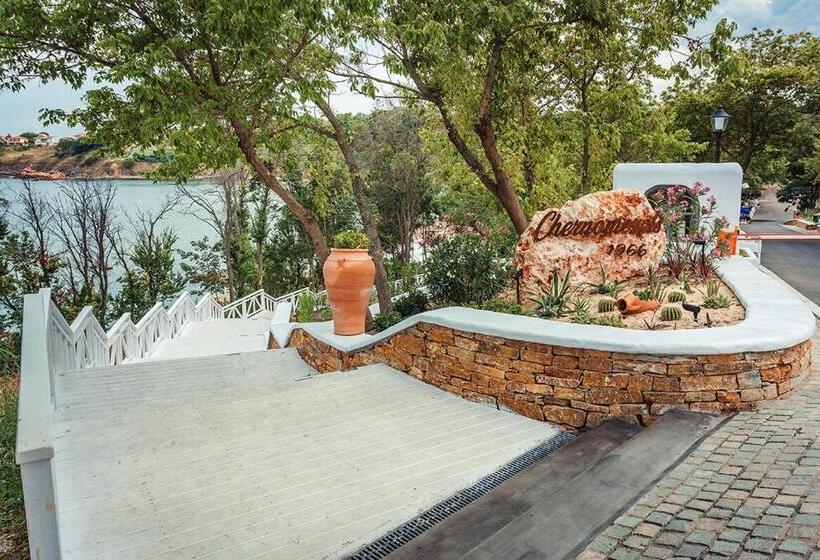 بنسيون къща за гости валена град черноморец