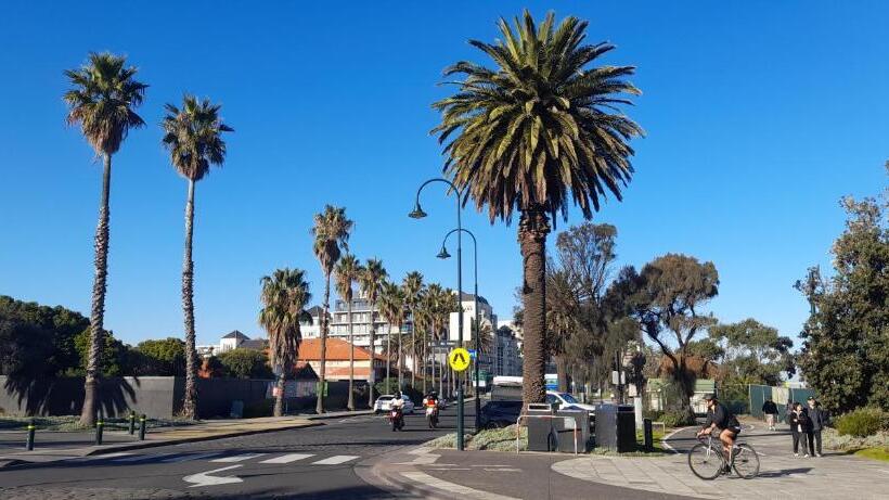 Beautiful Apartment 100mts Near The Beach In Port Melbourne