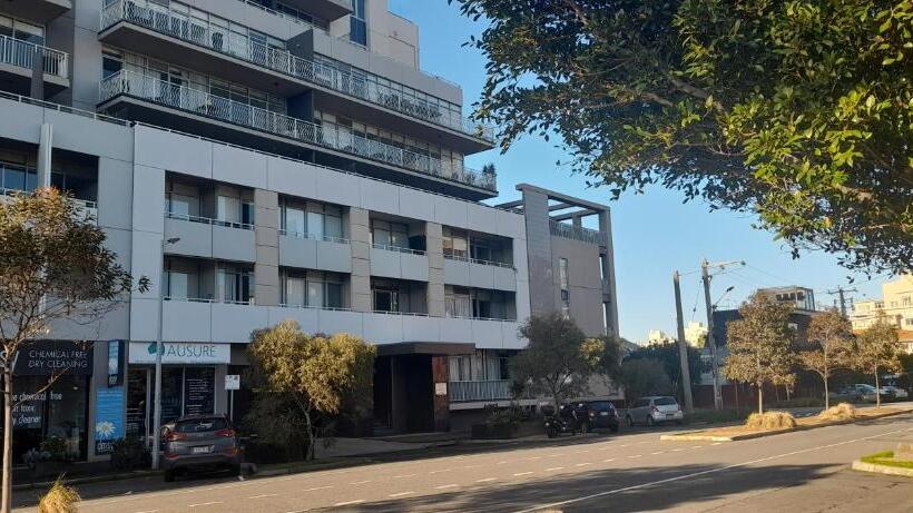 Beautiful Apartment 100mts Near The Beach In Port Melbourne