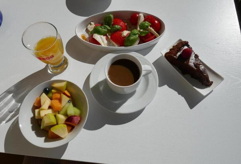 Bed and Breakfast Pension & Ferienwohnungen Haus Edelweiß