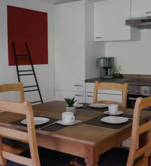 تختخواب و صبحانه Pension & Ferienwohnungen Haus Edelweiß