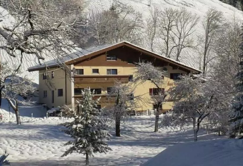 تختخواب و صبحانه Pension & Ferienwohnungen Haus Edelweiß