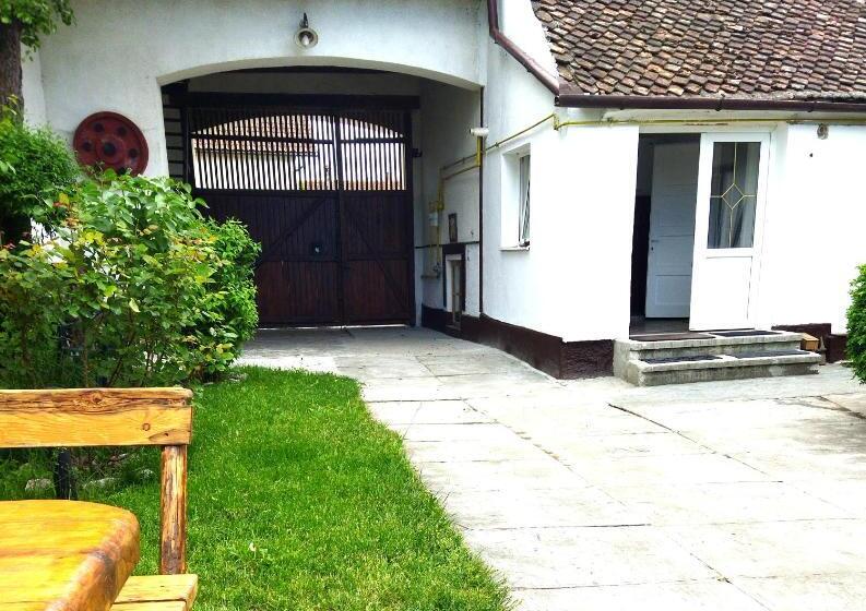 Casa Din Colțul Cetății