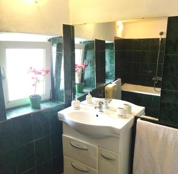 Casa Din Colțul Cetății