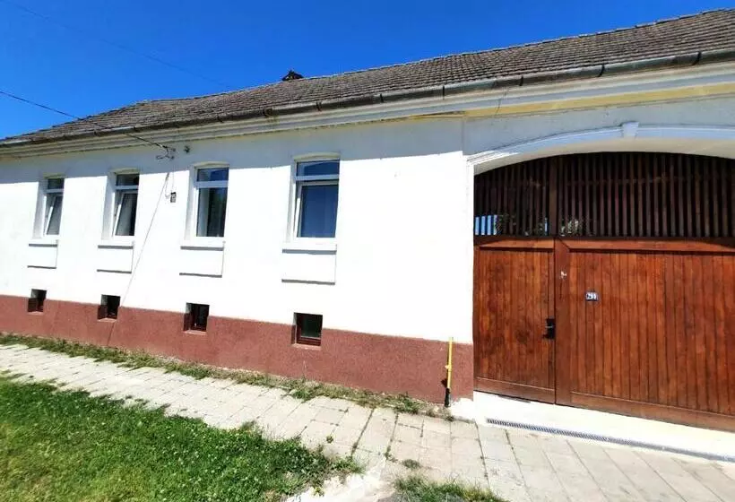 Casa Din Colțul Cetății