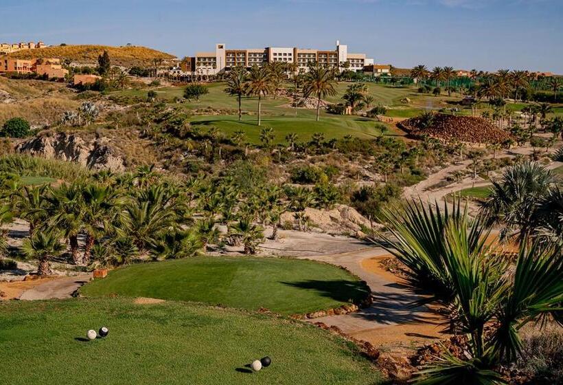 Luminoso Y Tranquilo Apartamento Con Jardin En Campo De Golf Valle Del Este