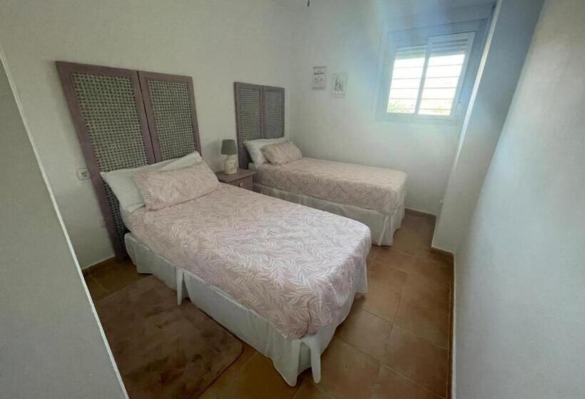 Luminoso Y Tranquilo Apartamento Con Jardin En Campo De Golf Valle Del Este