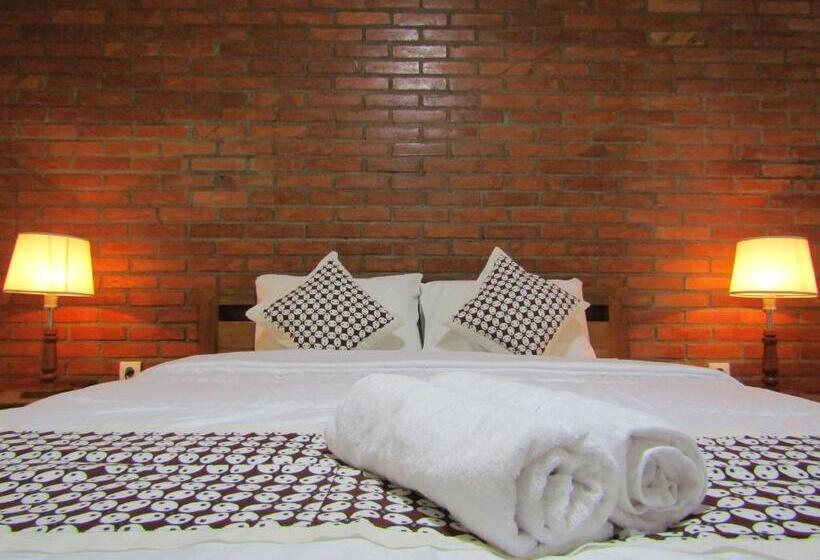 Pensione Nia Maretta House Syariah