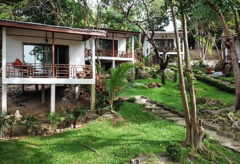 Resort Chareena Beachside