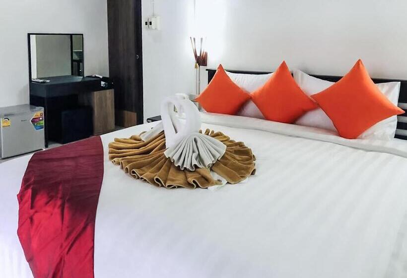 Resort Chareena Beachside