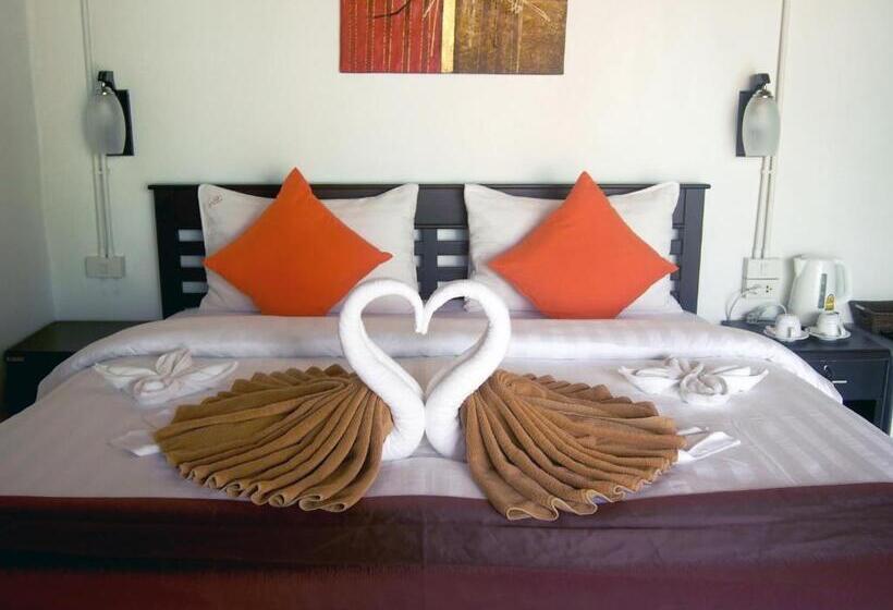 Resort Chareena Beachside