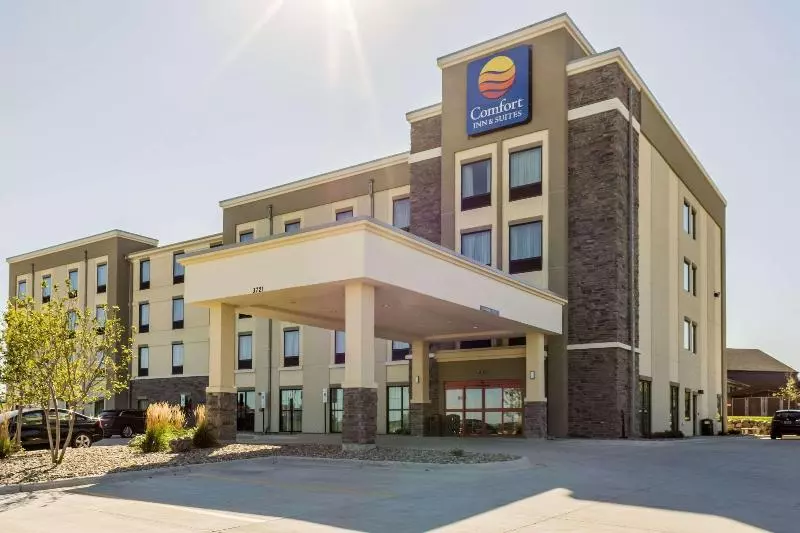 ホテル Comfort Inn & Suites Avera Southwest