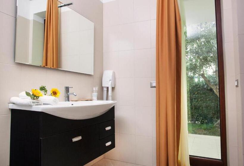 فندق Green Paradise Resort