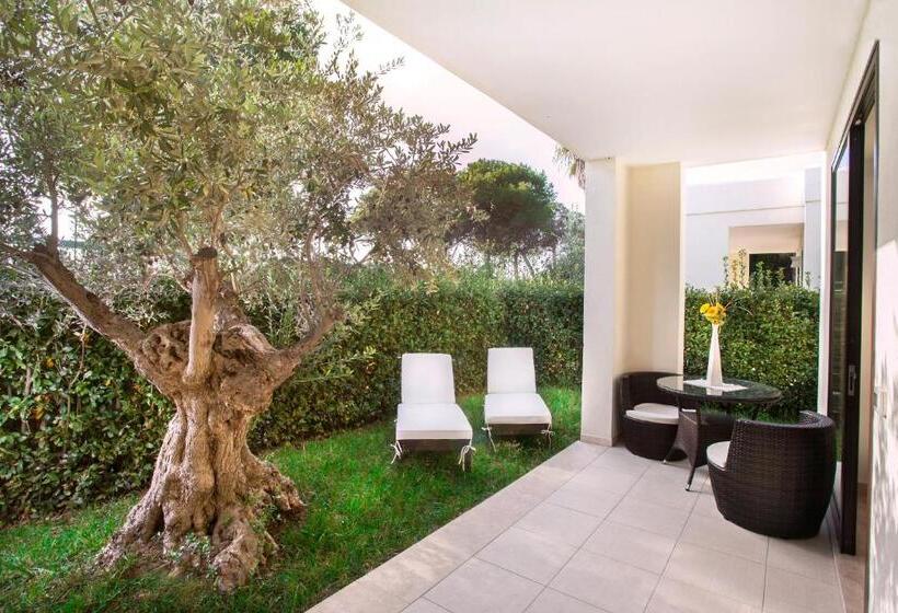 فندق Green Paradise Resort