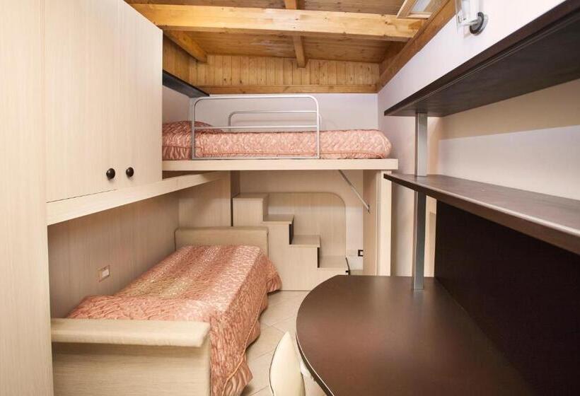 فندق Green Paradise Resort