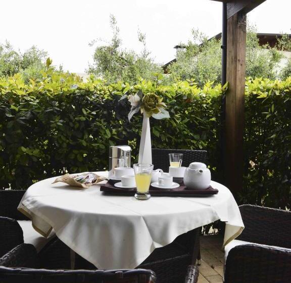 فندق Green Paradise Resort