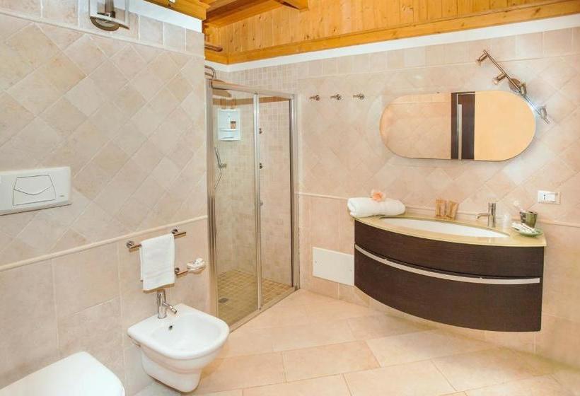 فندق Green Paradise Resort