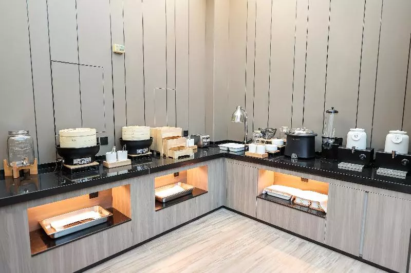 Отель Hanting Beijing Chongwenmen