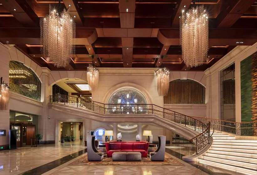 فندق Hilton Qingdao Golden Beach