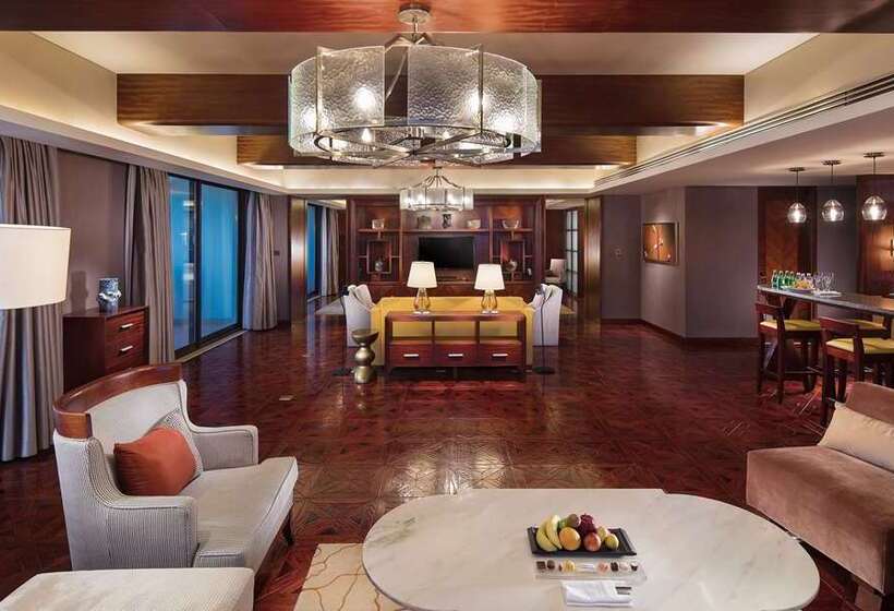 فندق Hilton Qingdao Golden Beach