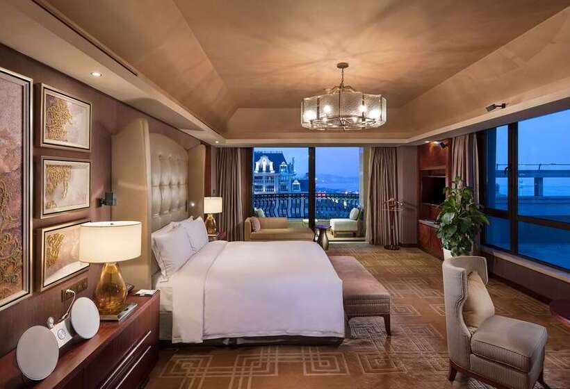 فندق Hilton Qingdao Golden Beach