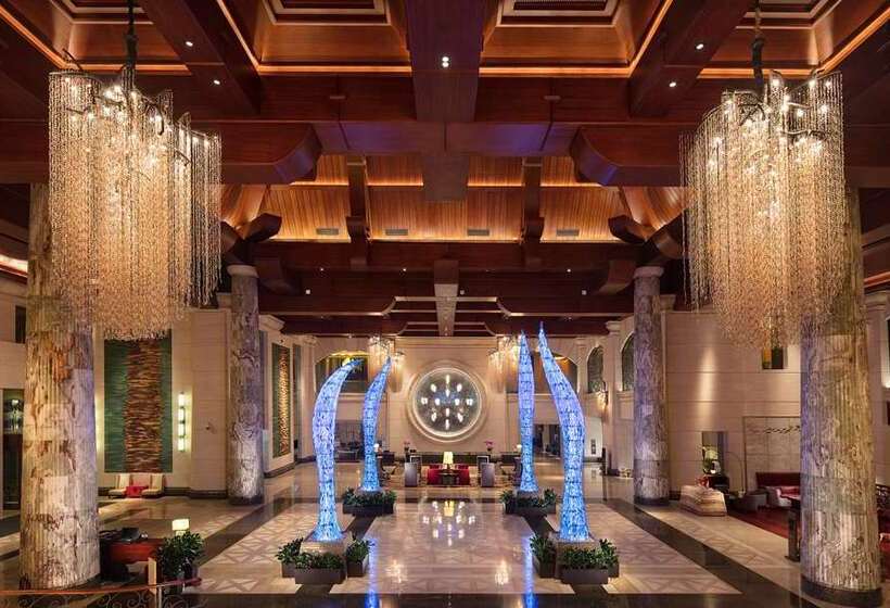 فندق Hilton Qingdao Golden Beach