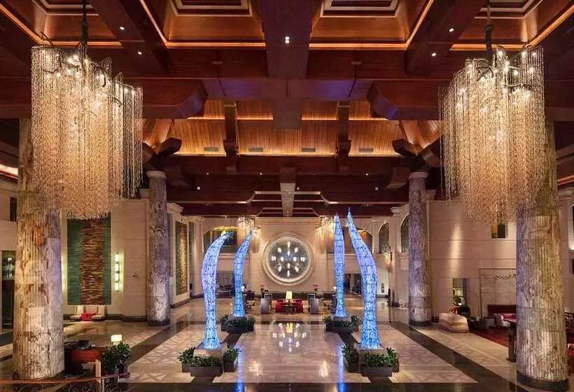 Hotel Hilton Qingdao Golden Beach