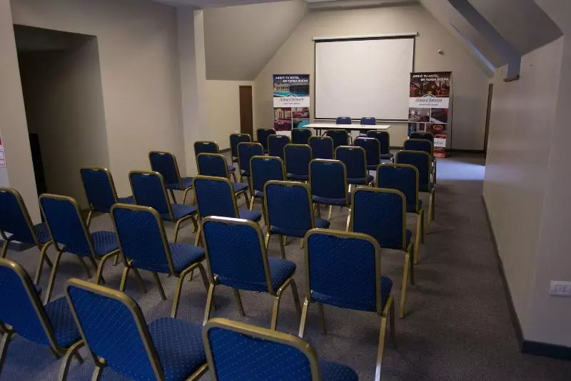 Howard Johnson Hotel Yerba Buena