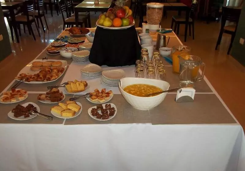 Howard Johnson Hotel Yerba Buena