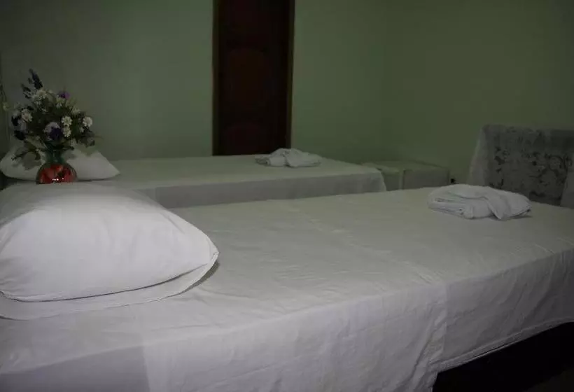 בית מלון כפרי Safari