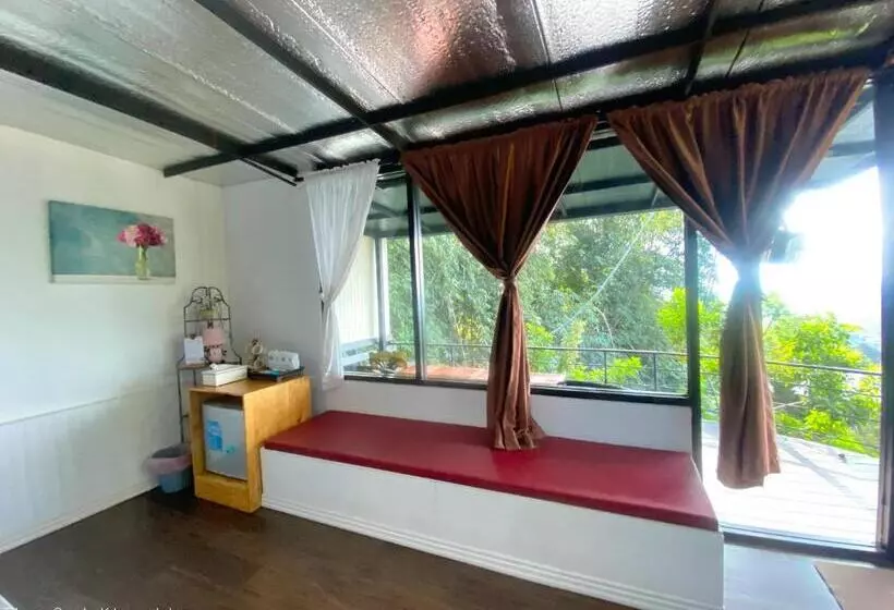 Aamiaismajoitus (B&B) The Owl Khaokho