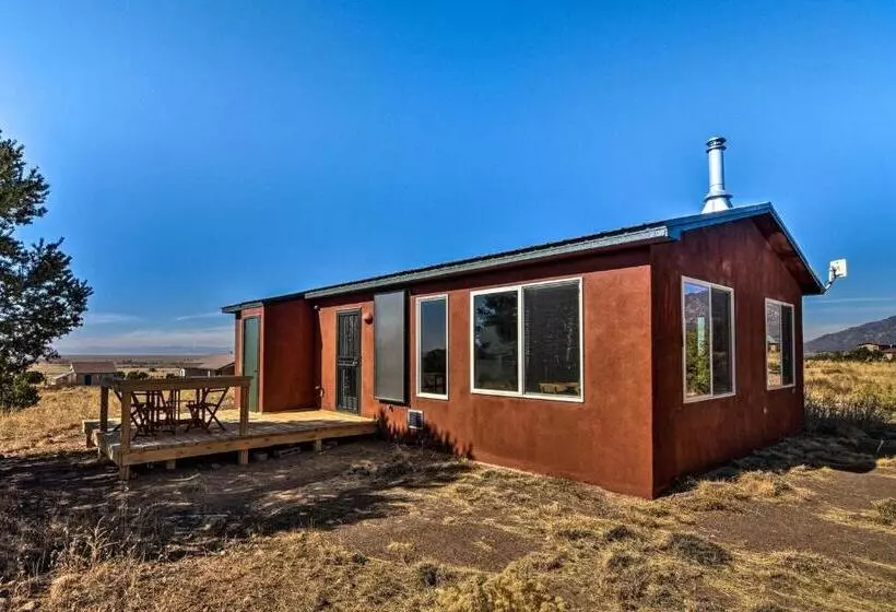 Cozy Remote Retreat • Mountain Views • Stargazing