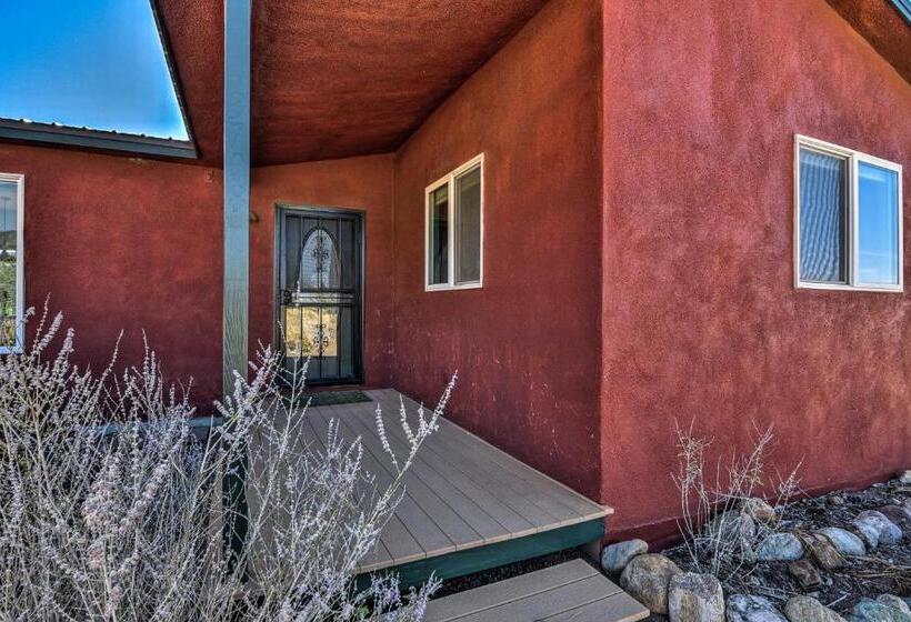 Cozy Remote Retreat • Mountain Views • Stargazing