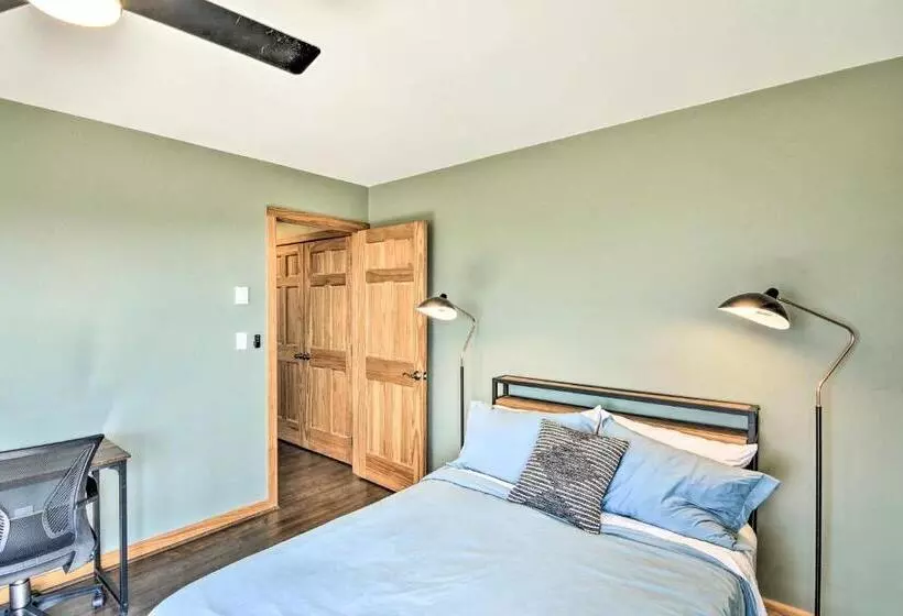 Cozy Remote Retreat • Mountain Views • Stargazing