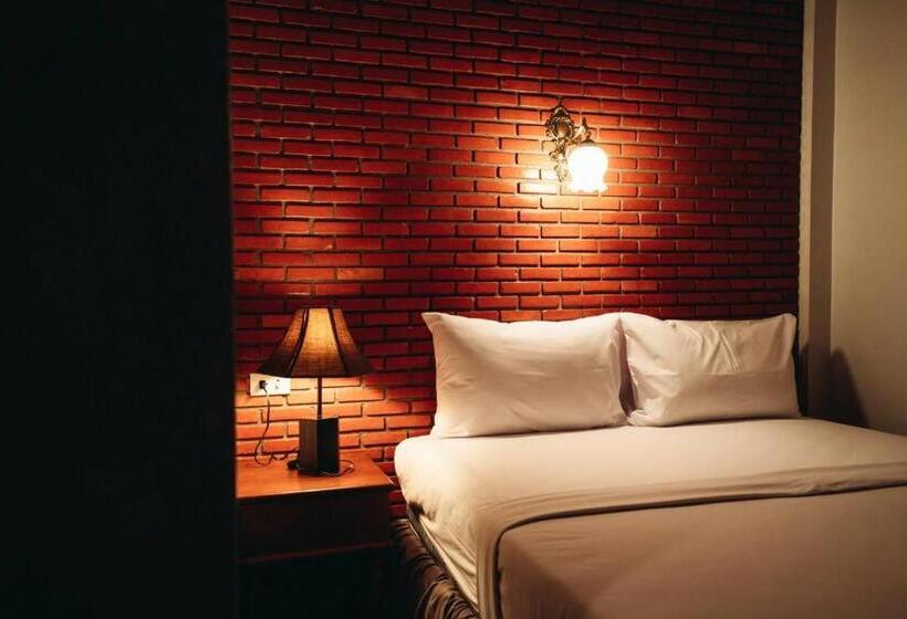 Отель The Caspar