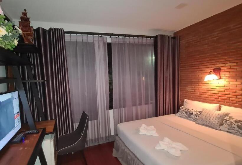 Отель The Caspar