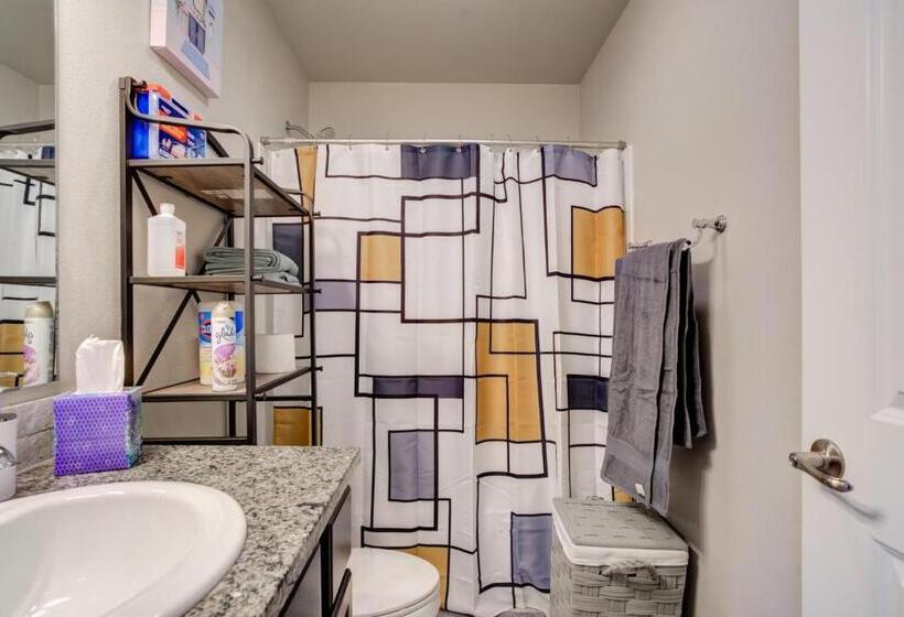 Milano Lodge Cozy Retreat