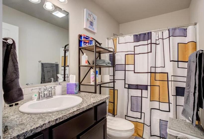 Milano Lodge Cozy Retreat