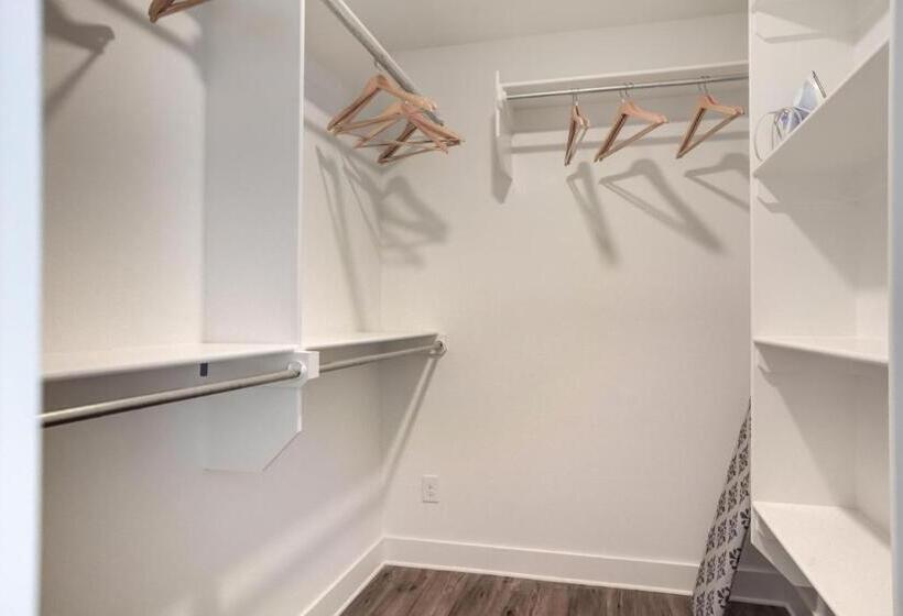 Milano Lodge Cozy Retreat