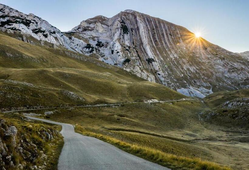 Mountain Houses Emilija