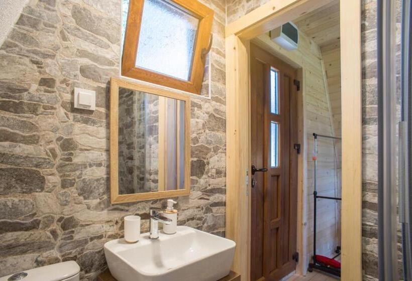 Mountain Houses Emilija