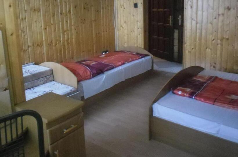 مبيت وإفطار Dudás Panzió