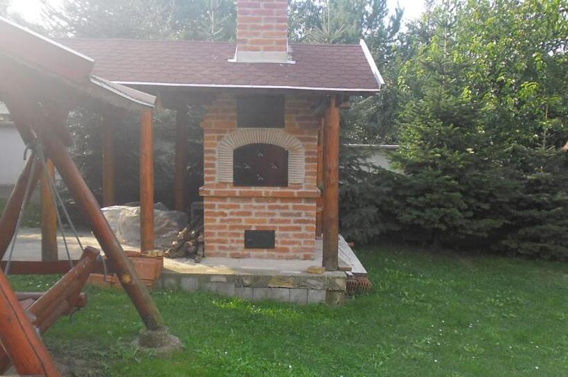 مبيت وإفطار Dudás Panzió