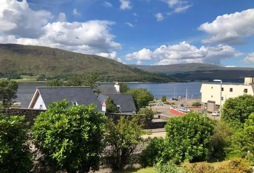 Aamiaismajoitus (B&B) Whinburn Guest House