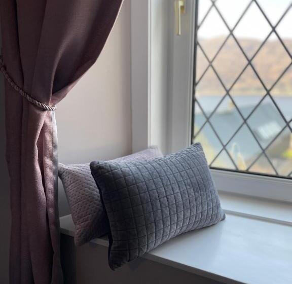 민박 Whinburn Guest House