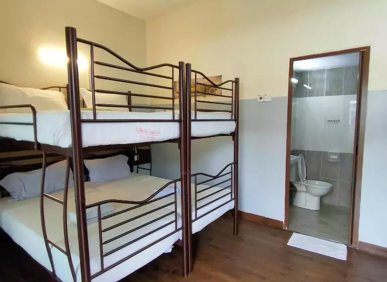 Cozzy Motel