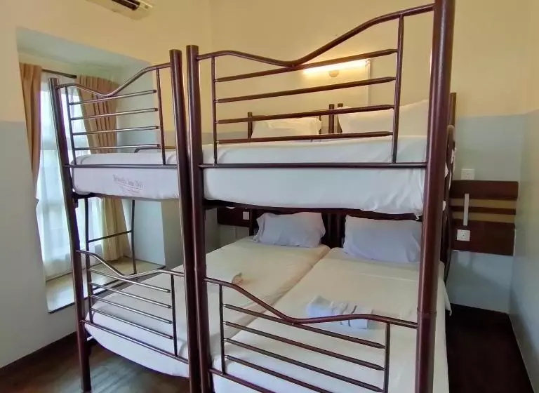 Cozzy Motel