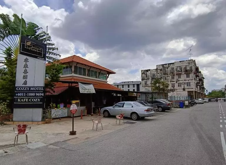 Cozzy Motel